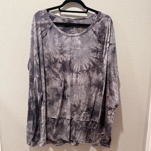 Belle by Kim Gravel Gray Tie-Dye Long Sleeve Top – SZ 1X 🩶✨👚